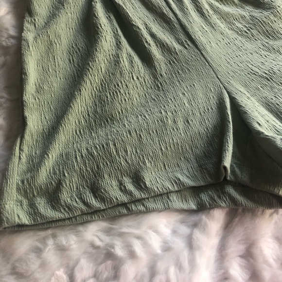 Nine West sage green v neck romper size M - Picture 5 of 12